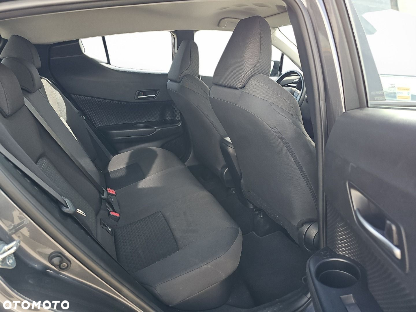 Toyota C-HR - 8