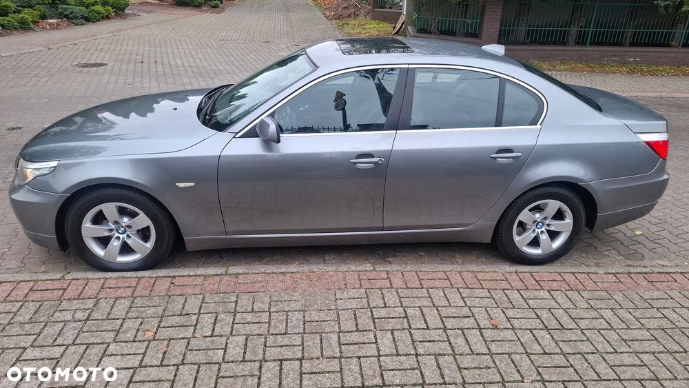 BMW Seria 5 525i - 2