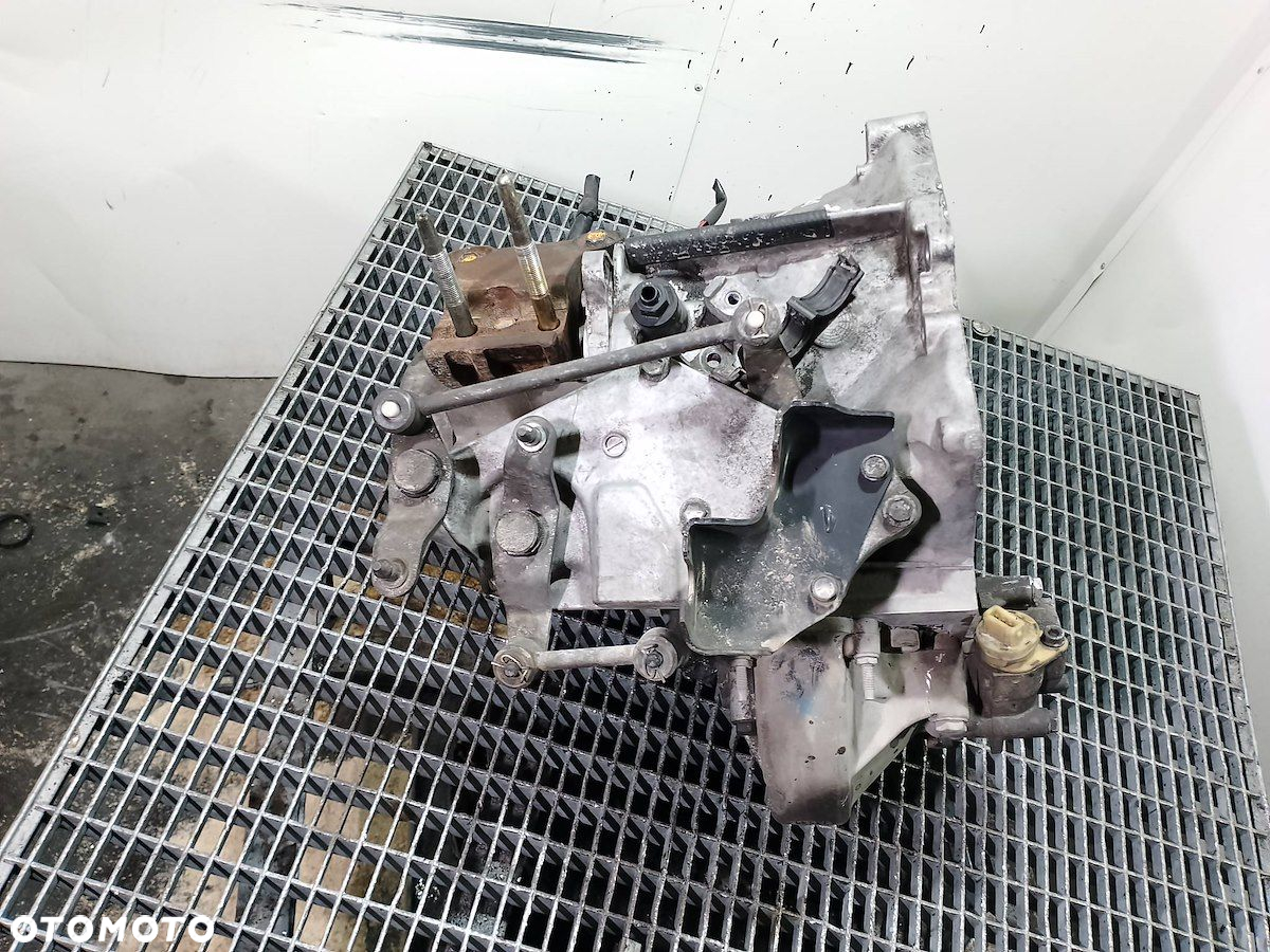 SKRZYNIA BIEGÓW MANUALNA SUZUKI LIANA 1.6 HDI SEDAN 20DM82 - 6