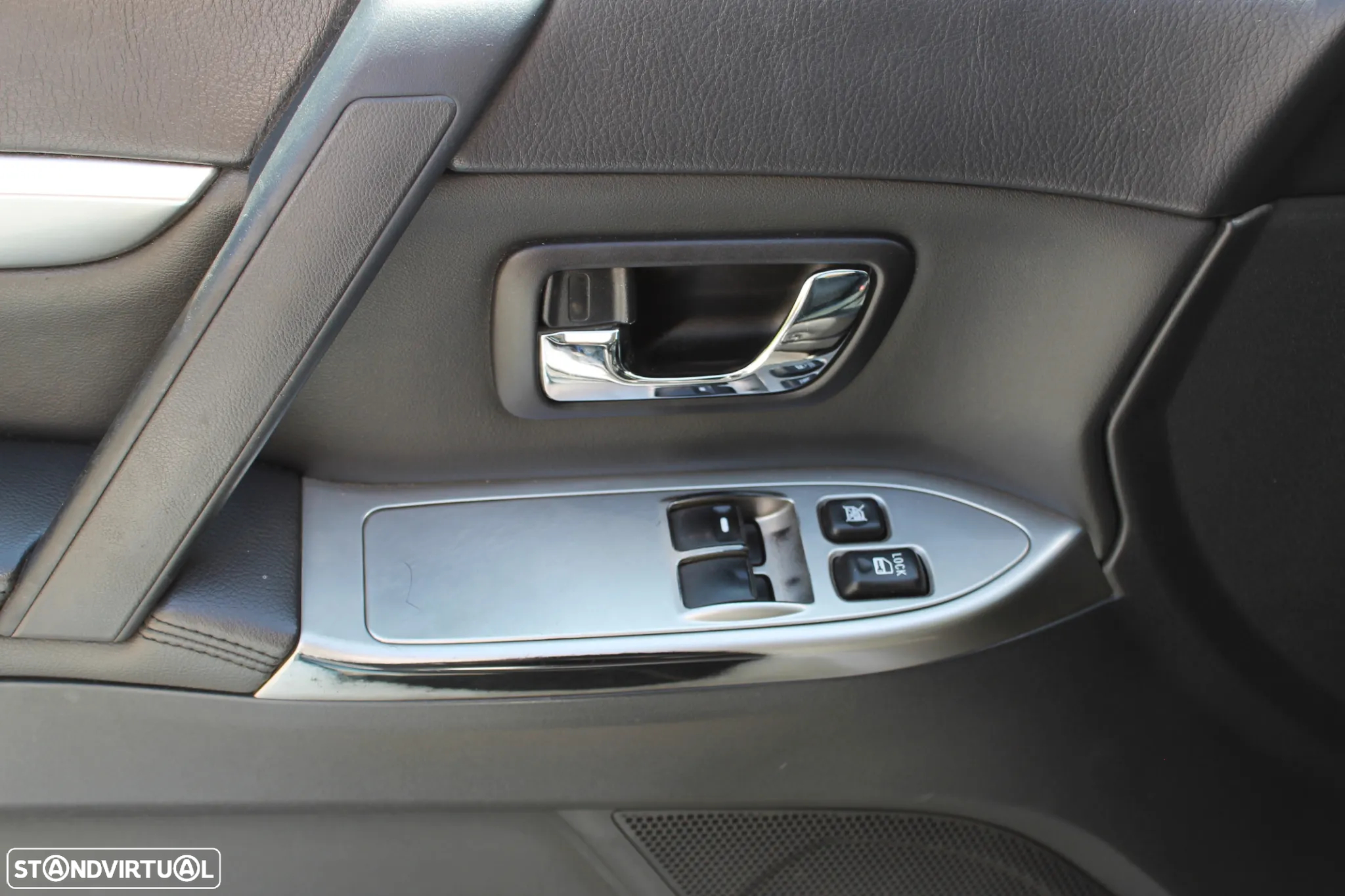 Mitsubishi Pajero 3.2 DI-D Auto Instyle - 21