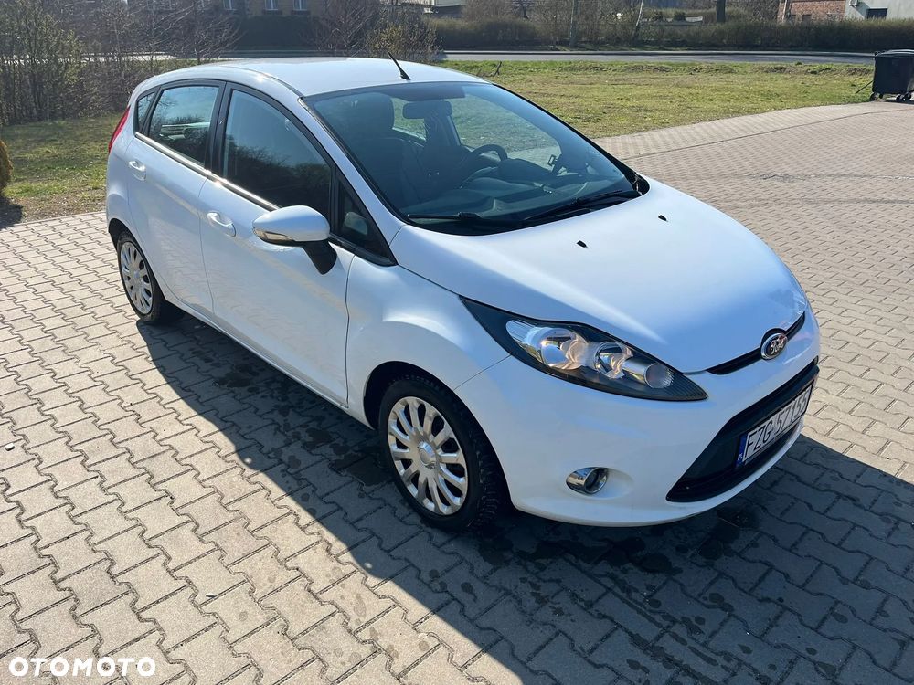 Ford Fiesta 1.25 Ambiente EU5 - 3