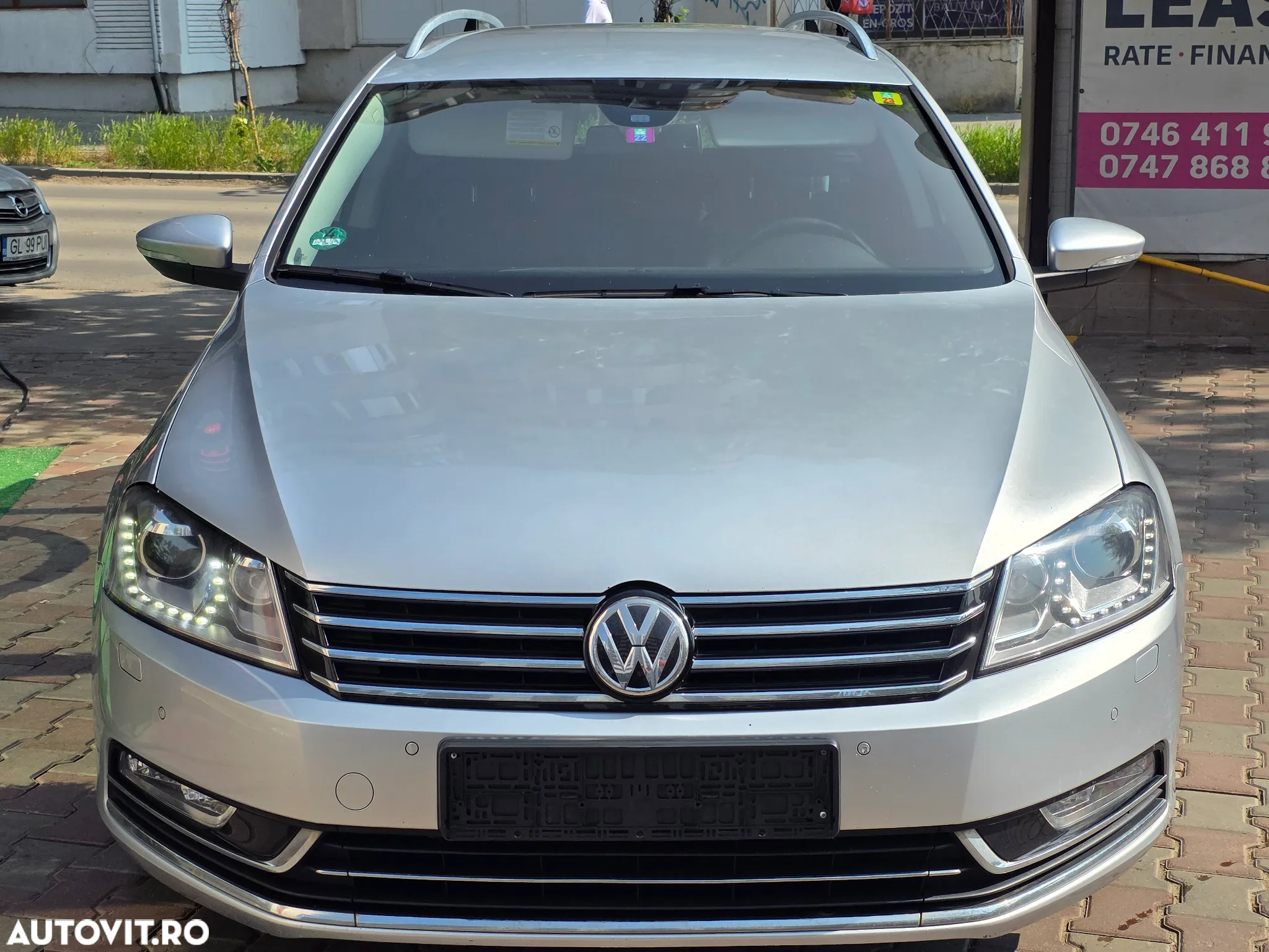 Volkswagen Passat Variant 2.0 TDI Blue TDI DSG Highline - 13