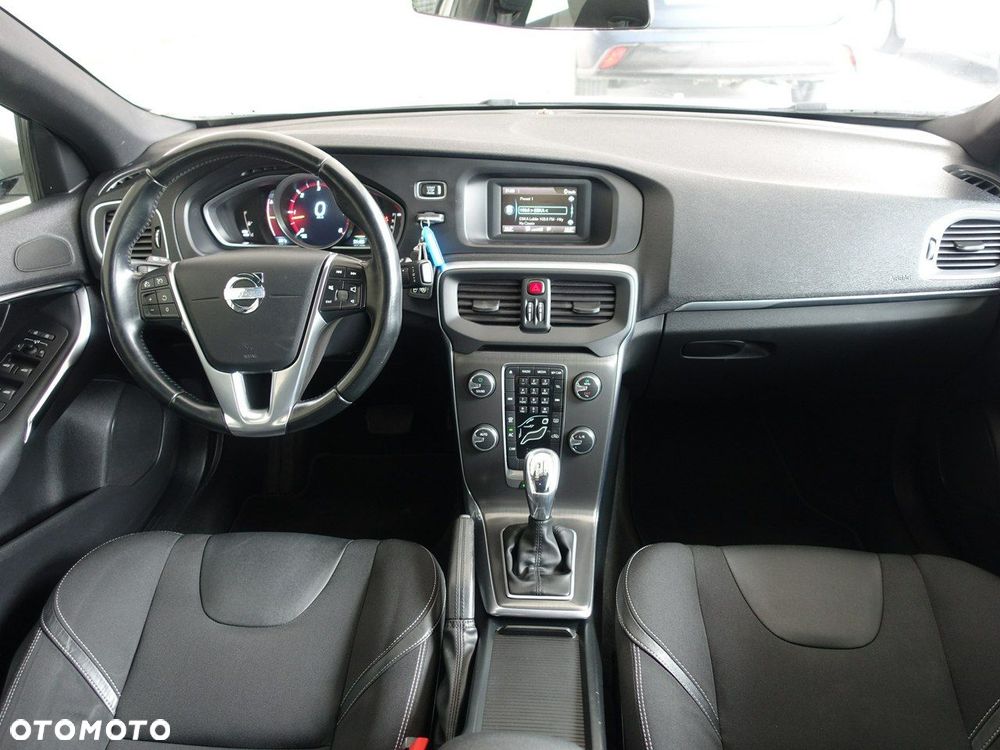 Volvo V40 D3 Geartronic Momentum - 20