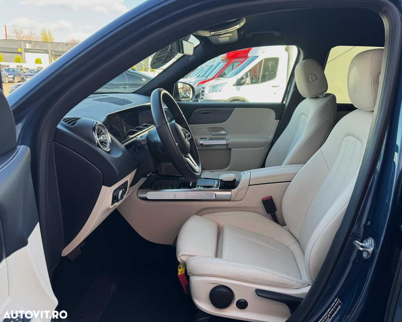 Mercedes-Benz GLB - 17