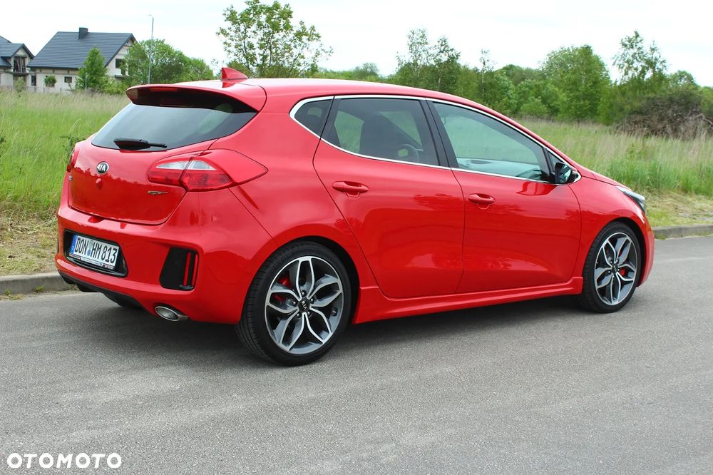Kia Ceed 1.6 T-GDI OPF GT - 12