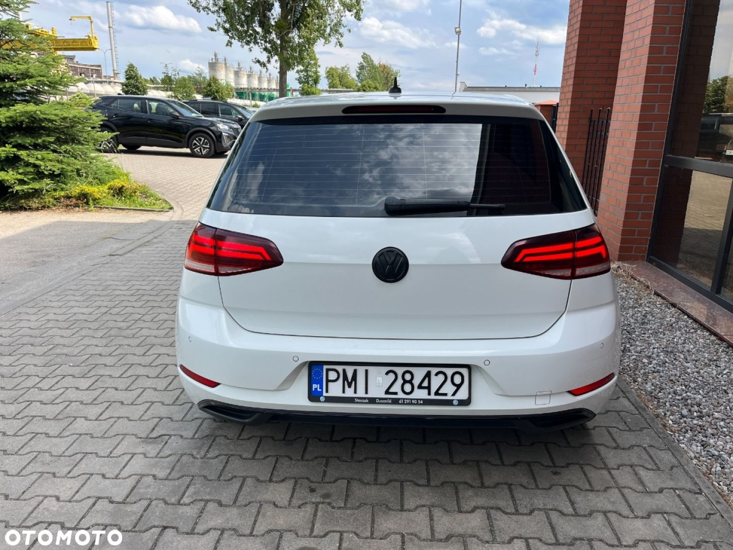 Volkswagen Golf - 6