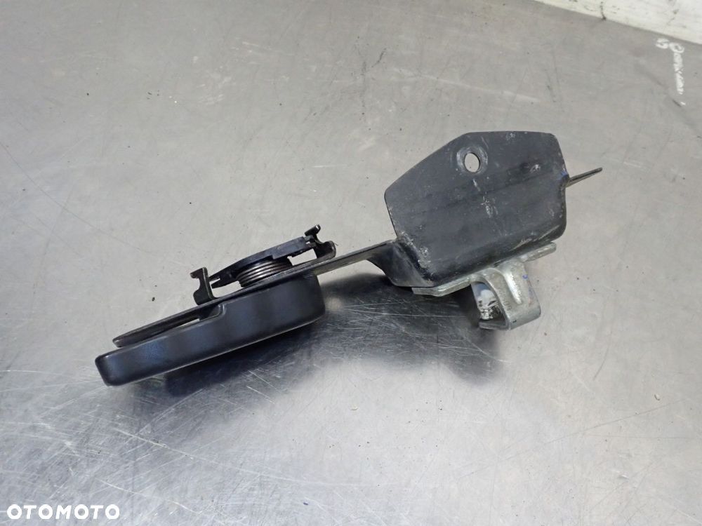 KLAMKA PRAWA TYLNA WEWNĘTRZNA SKRZYDŁA PRAWEGO RENAULT TRAFIC II 1.9 8200006260 - 3