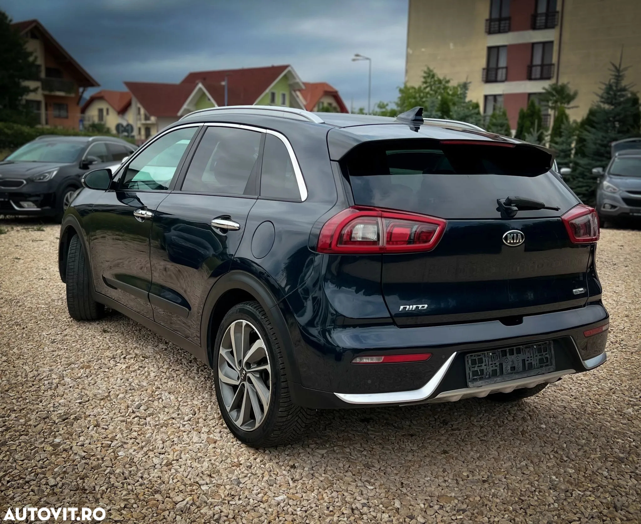 Kia Niro 1.6 GDI 2WD Aut. Edition 7 - 5