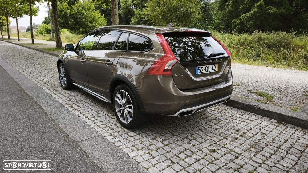 Volvo V60 Cross Country 2.0 D3 Summum Geartronic - 12