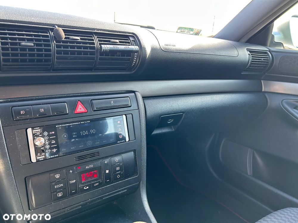 Audi A4 Avant - 10