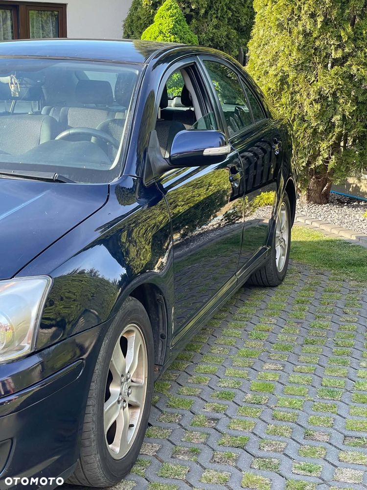 Toyota Avensis 2.0 D-4D Luna - 4