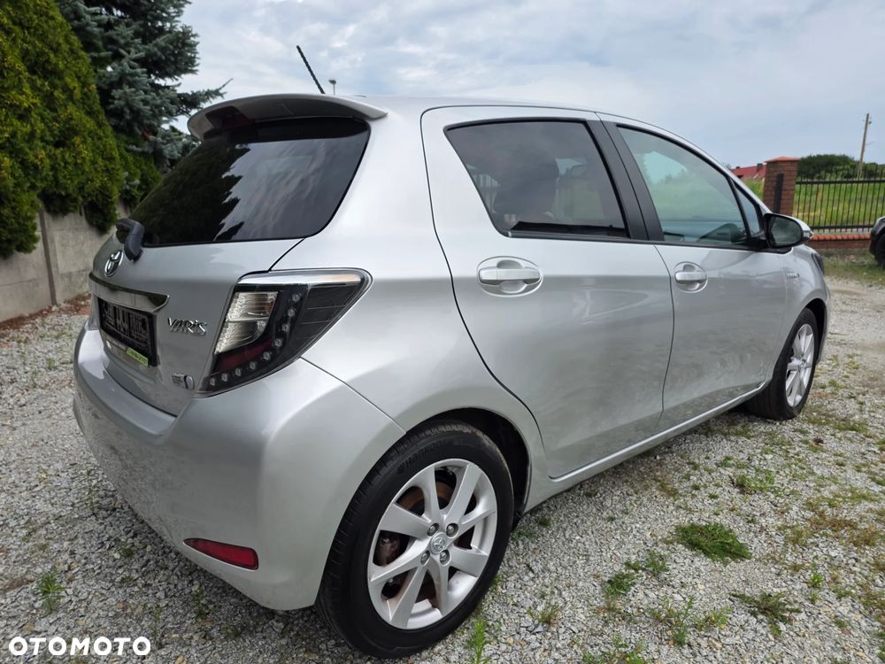 Toyota Yaris 1.5 VVT-i Lounge - 8