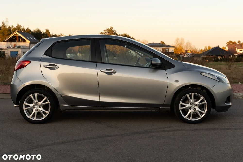 Mazda 2 1.3 Exclusive - 12