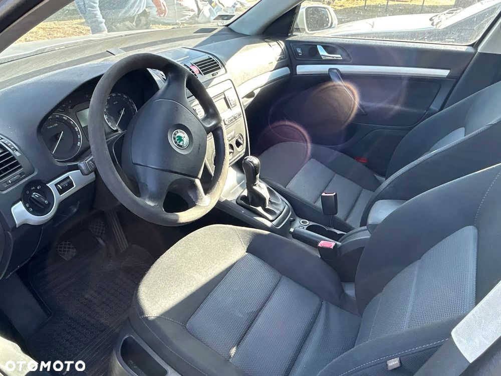 Skoda Octavia 2.0 TDI DPF Ambiente - 8