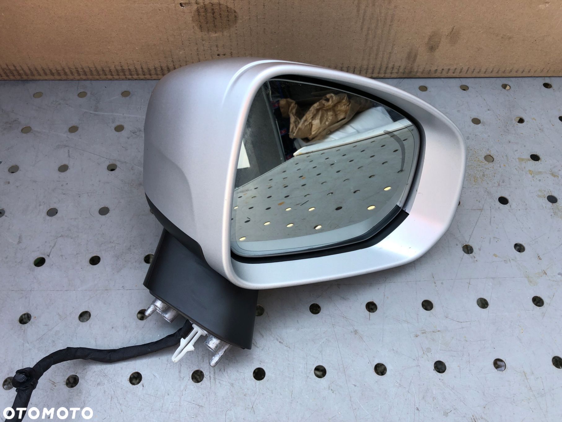 Volvo XC90 lusterko prawe 14 pin - 1