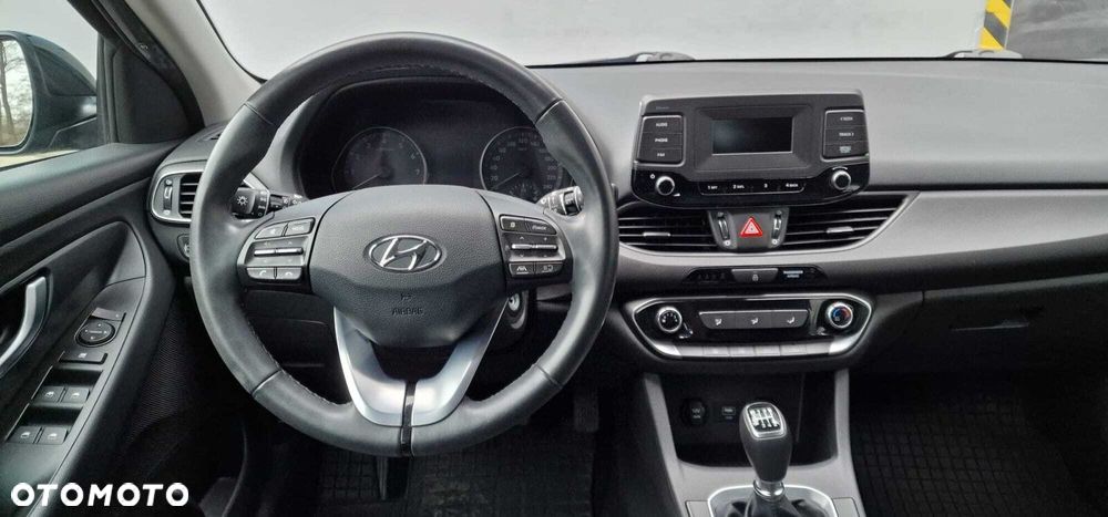 Hyundai i30 1.5 DPI Classic + - 23