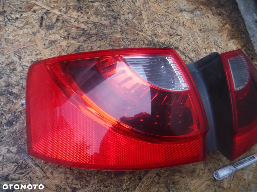 Seat Exeo lift LED  kombi lampa tyl w blotnik lewa prawa 3R9945096B 3R9945095B - 2