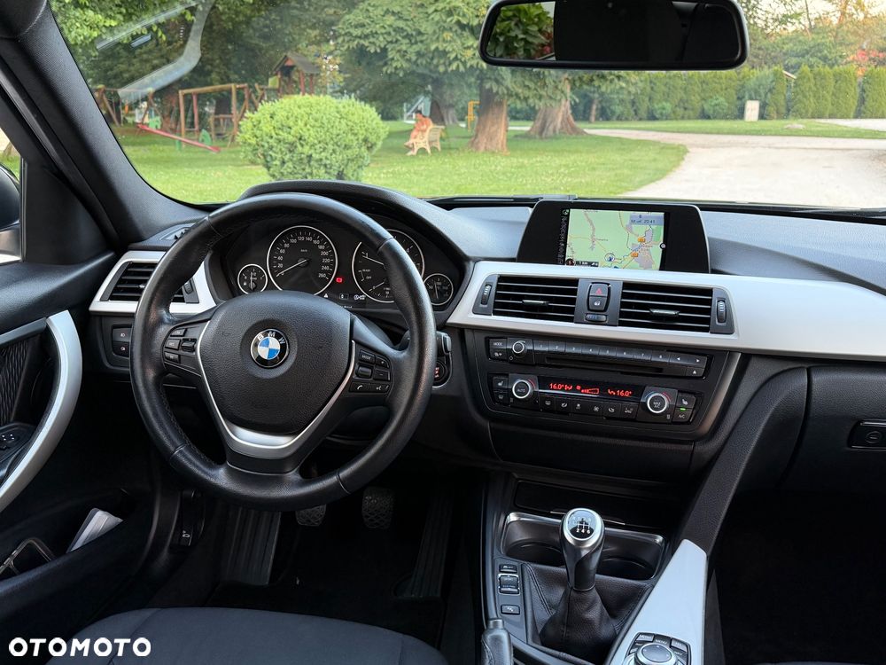 BMW Seria 3 318d Advantage - 11