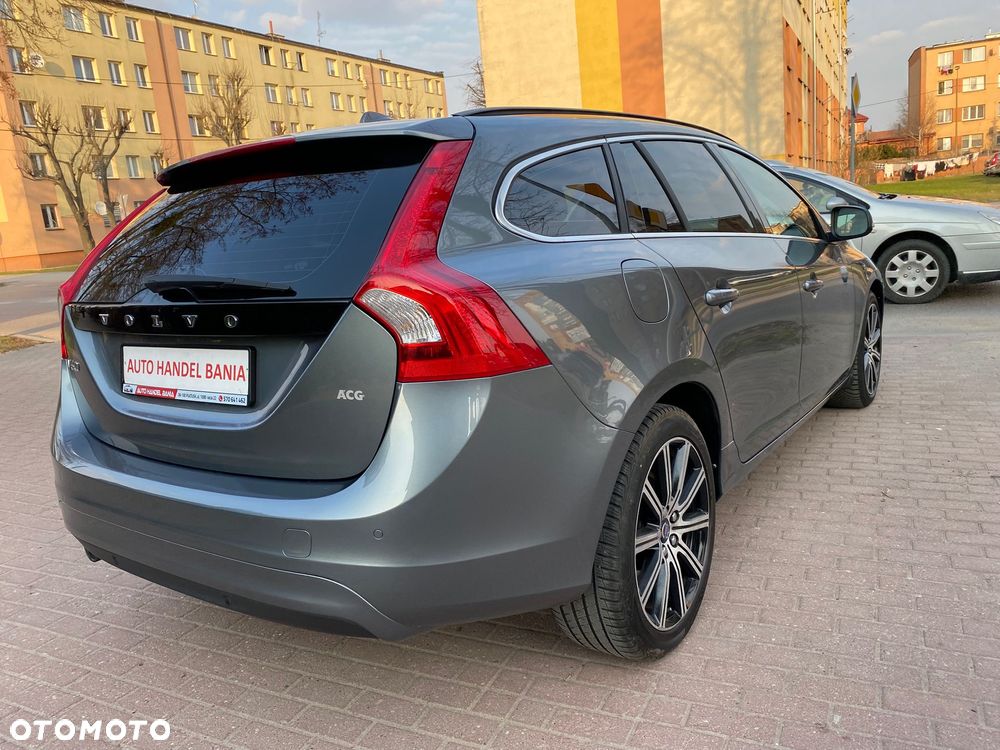 Volvo V60 D3 Summum - 15
