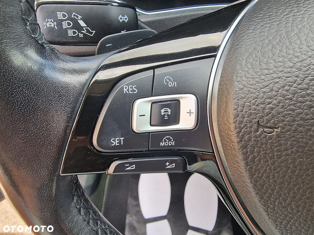 Volkswagen T-Roc 2.0 TDI SCR 4MOTION DSG Style - 13