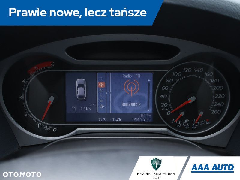 Ford S-Max - 13