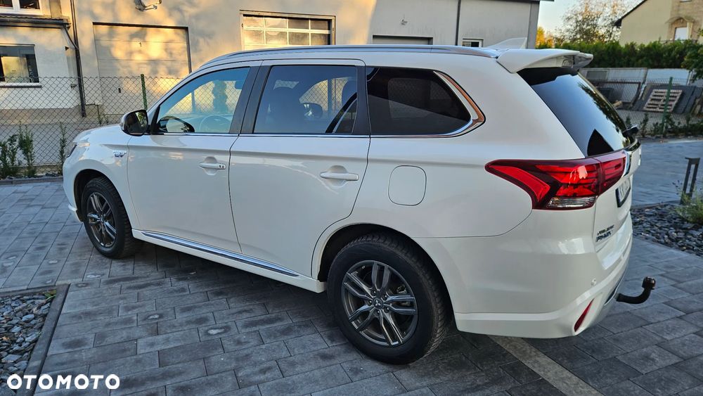 Mitsubishi Outlander 2.4 4WD Plug-In Hybrid Spirit+ - 39