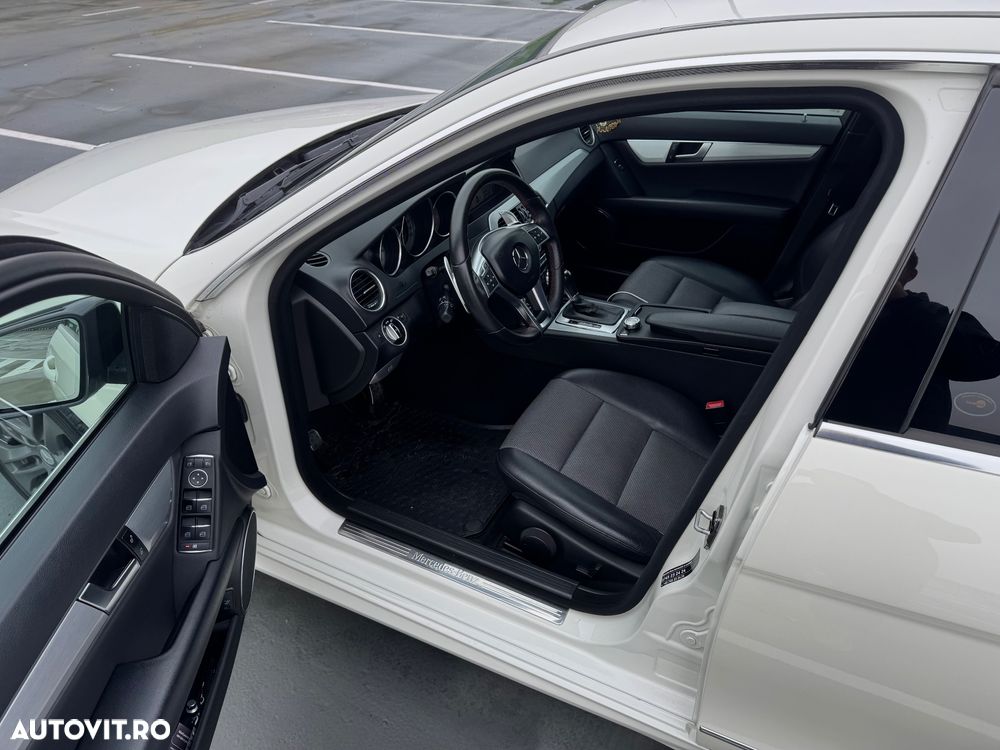 Mercedes-Benz C - 16