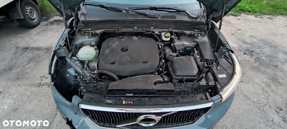 Volvo XC 40 T5 AWD Geartronic Momentum - 32
