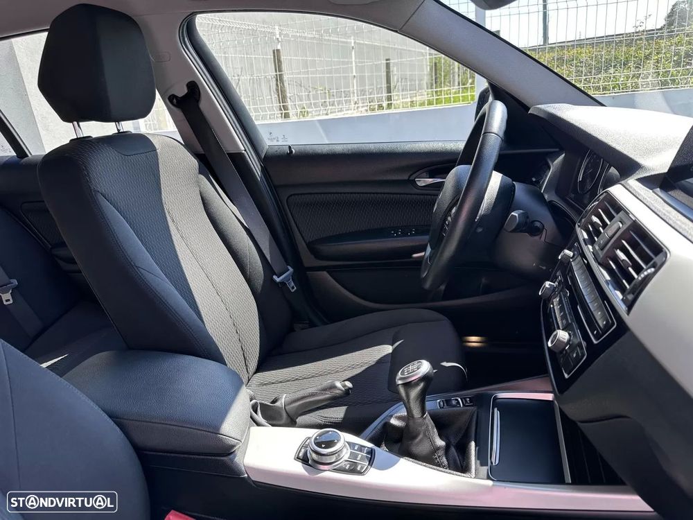 BMW 116 d Sport Line - 34