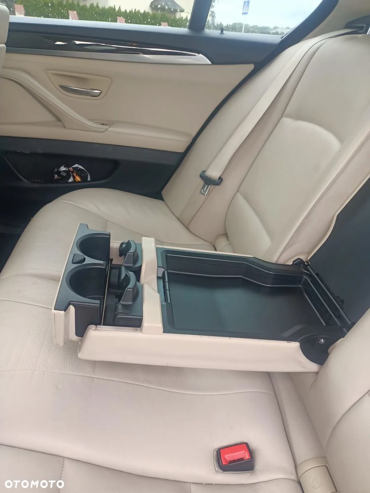 BMW Seria 5 525d xDrive - 20