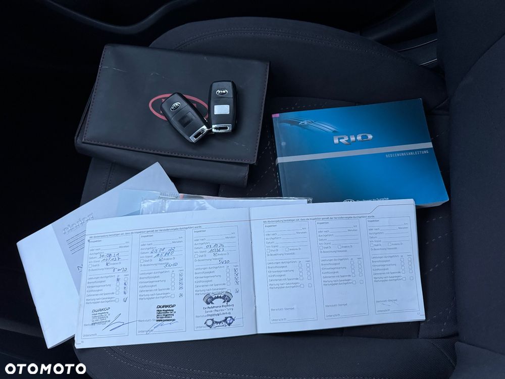 Kia Rio - 32