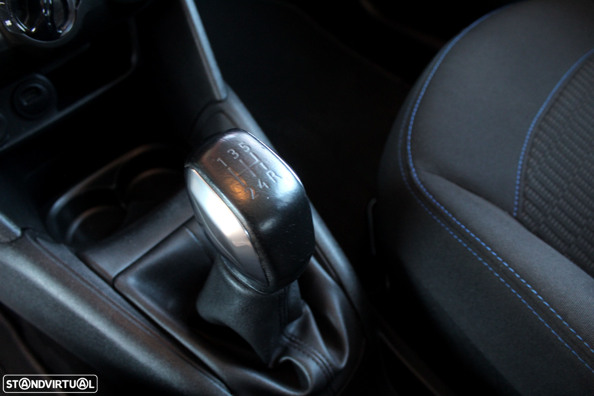 Peugeot 208 1.2 PureTech Signature - 19