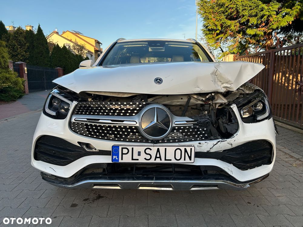 Mercedes-Benz GLC - 12