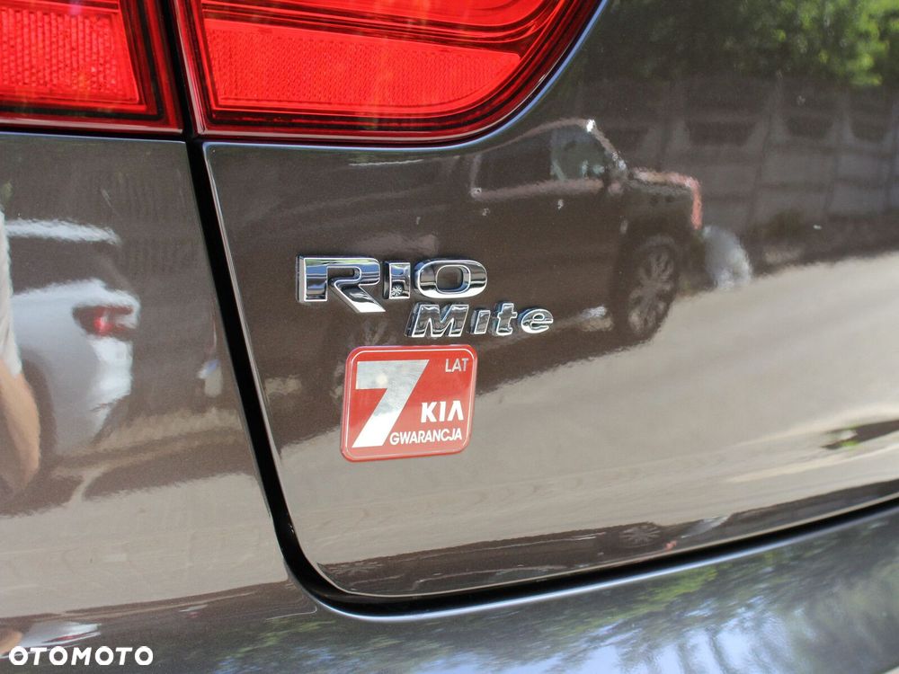 Kia Rio - 24