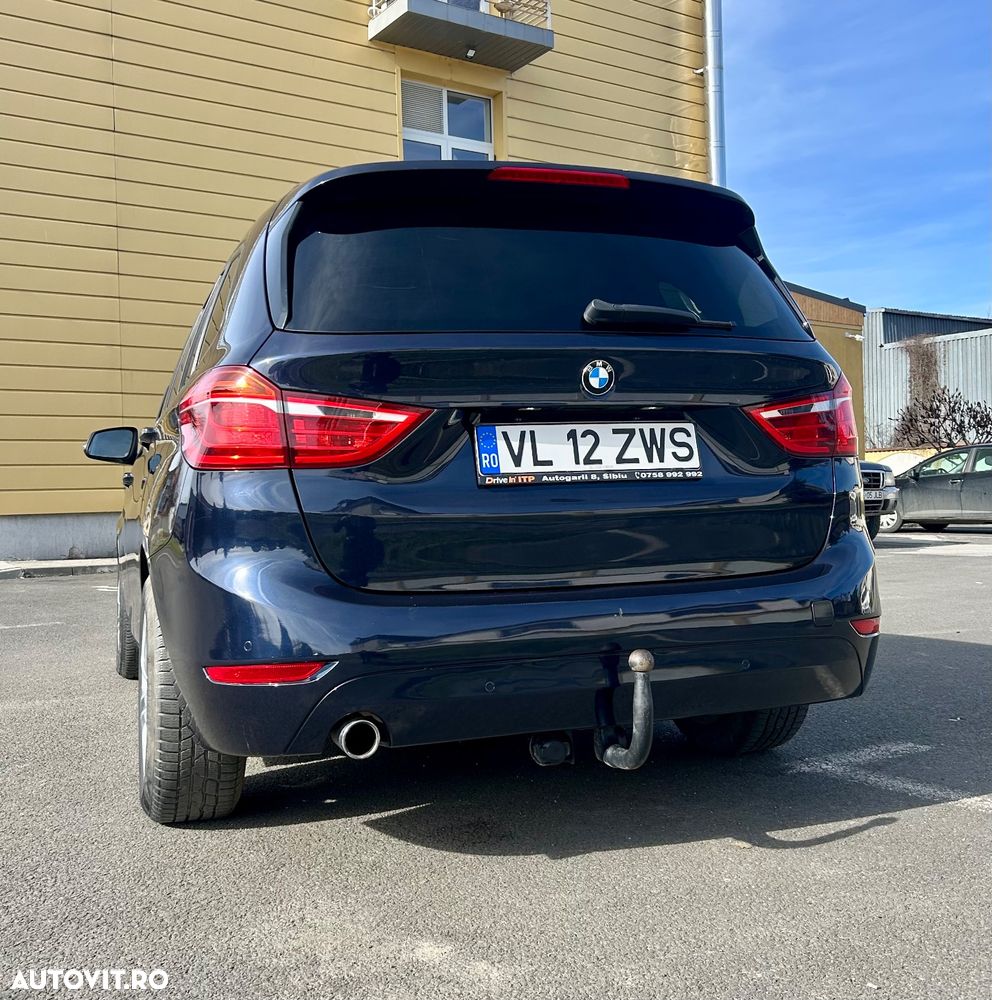 BMW Seria 2 216d Standard - 4