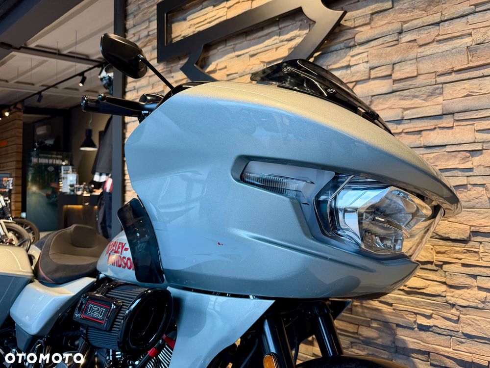 Harley-Davidson Touring Road Glide - 16