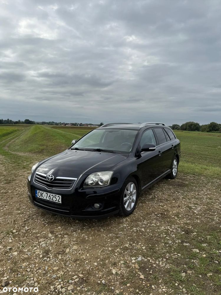 Toyota Avensis 2.0 VVT-i Combi Edition - 1