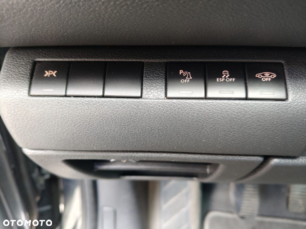 Peugeot 5008 HDI FAP 150 Business-Line - 17