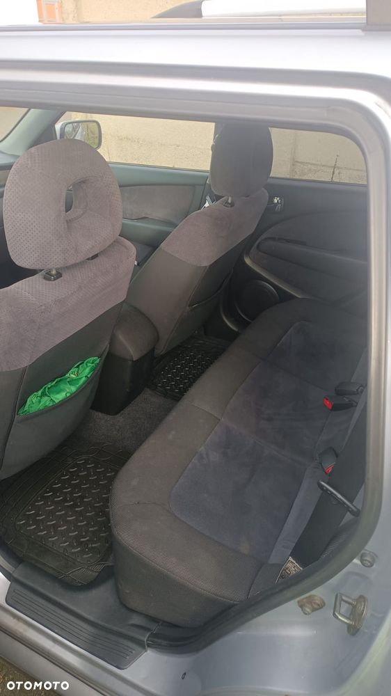Mitsubishi Outlander - 8