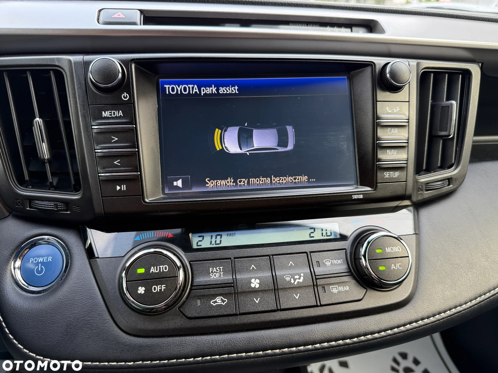 Toyota RAV4 Hybrid Premium 4x2 - 5
