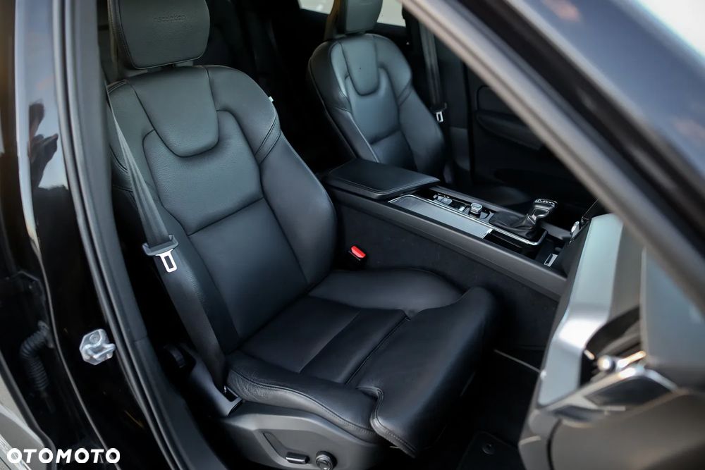 Volvo XC 60 D4 AWD Geartronic Inscription - 24