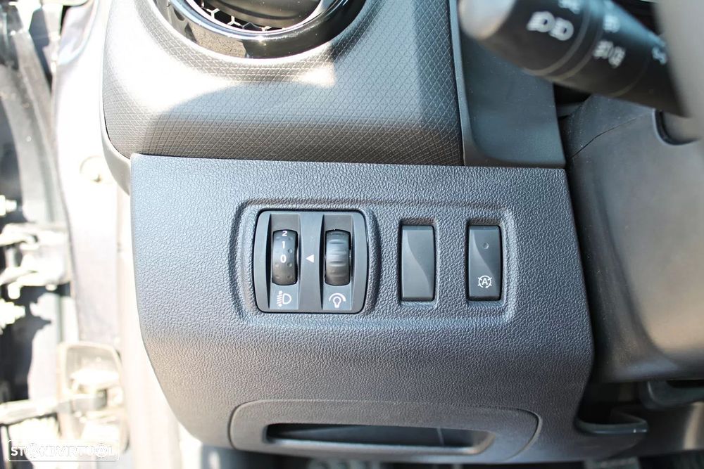 Renault Clio 0.9 TCe Limited - 19