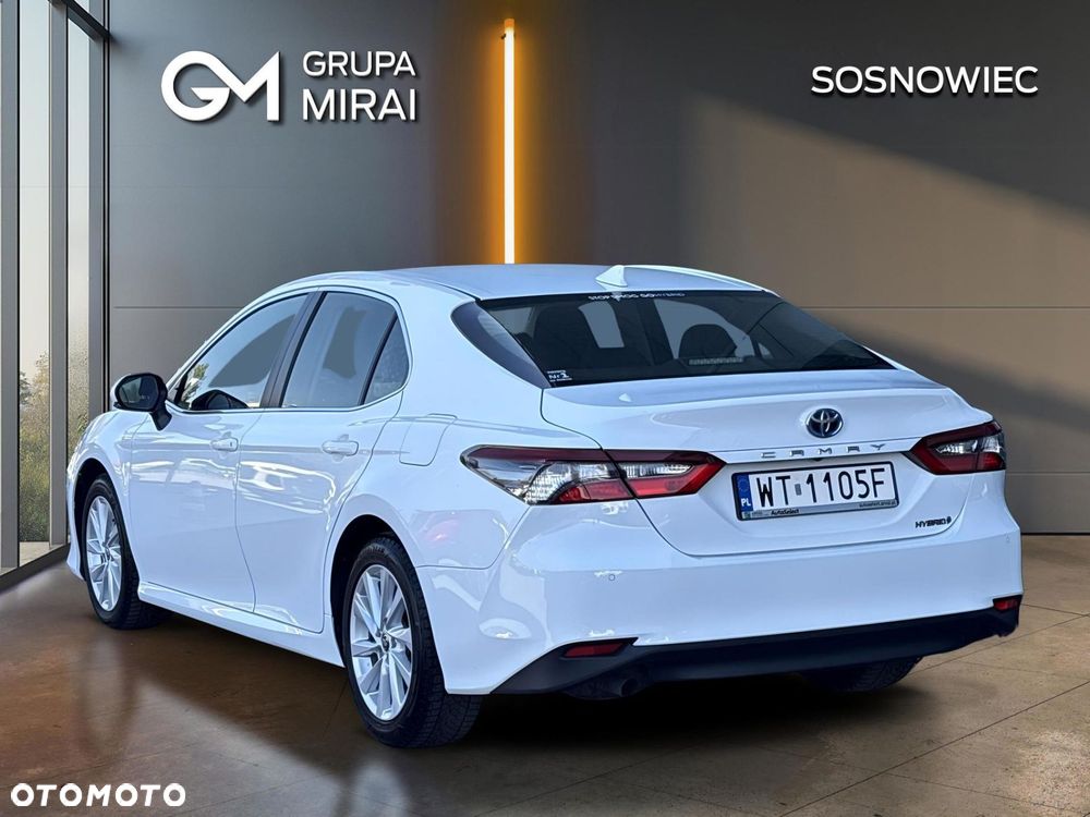 Toyota Camry 2.5 Hybrid Comfort CVT - 3