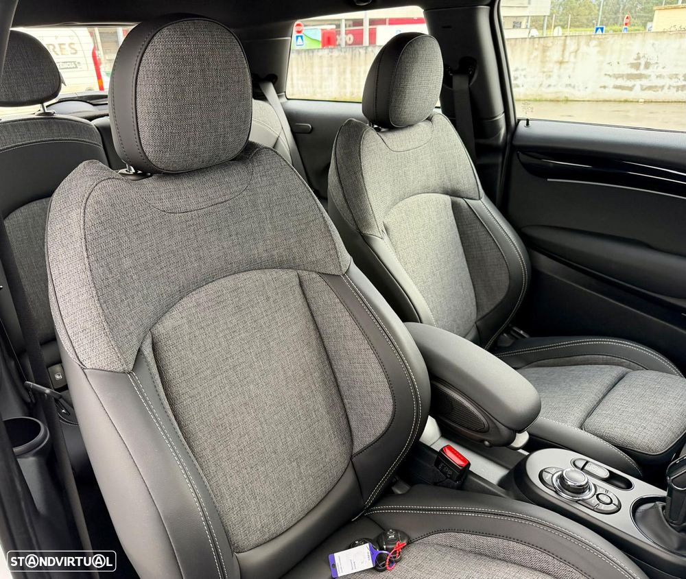 MINI 3 Portas Cooper E Classic - 9