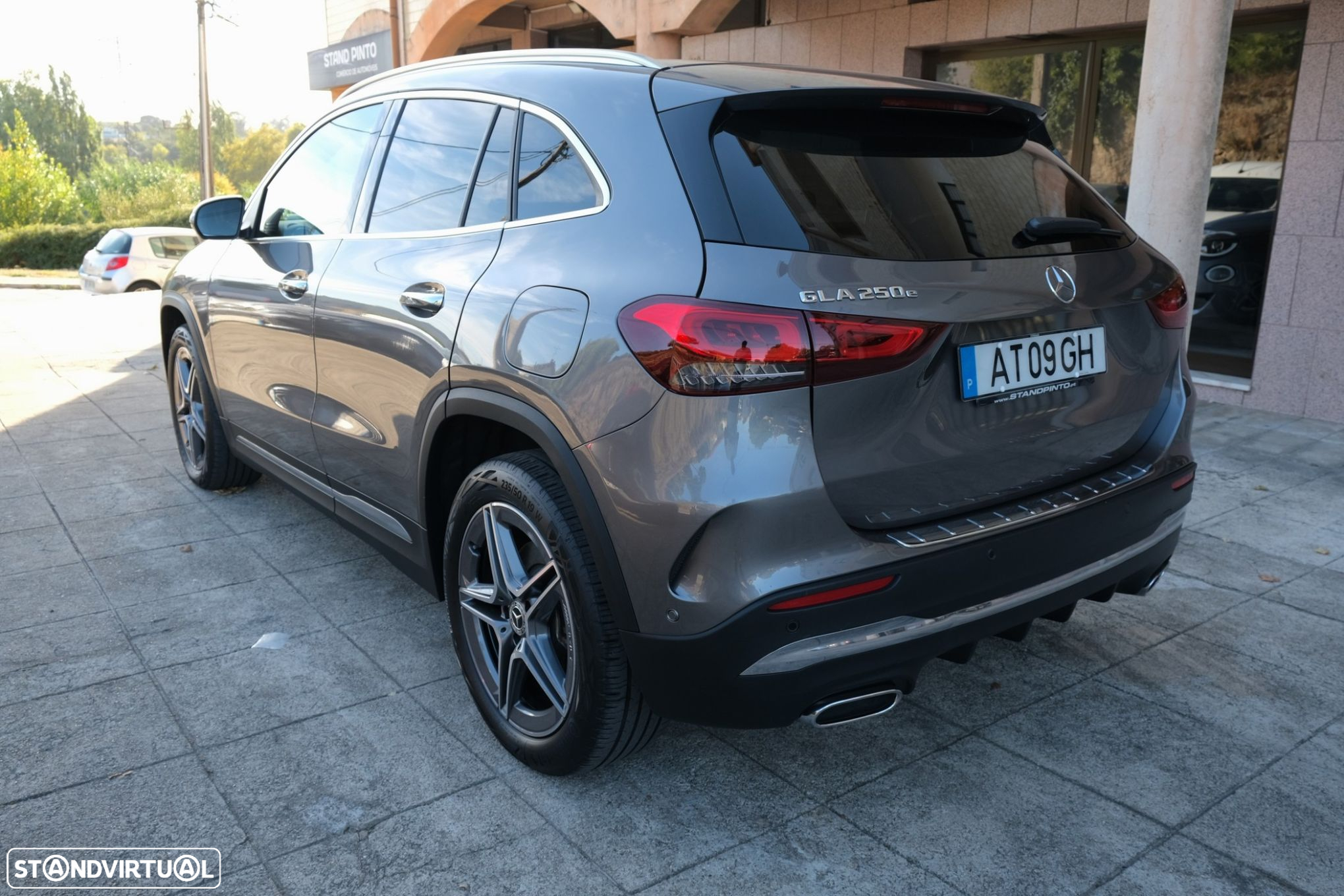 Mercedes-Benz GLA 250 e AMG Line - 37