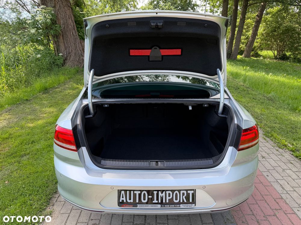 Volkswagen Passat 1.4 TSI ACT (BlueMotion Technology) Highline - 9