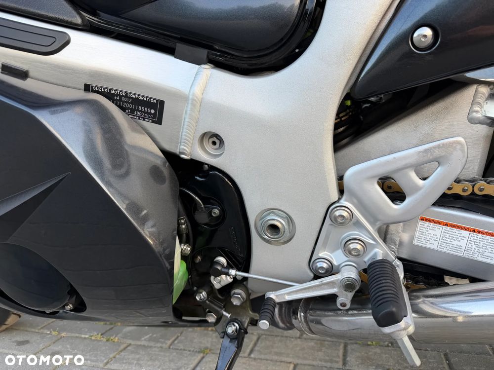 Suzuki GSX-R - 40