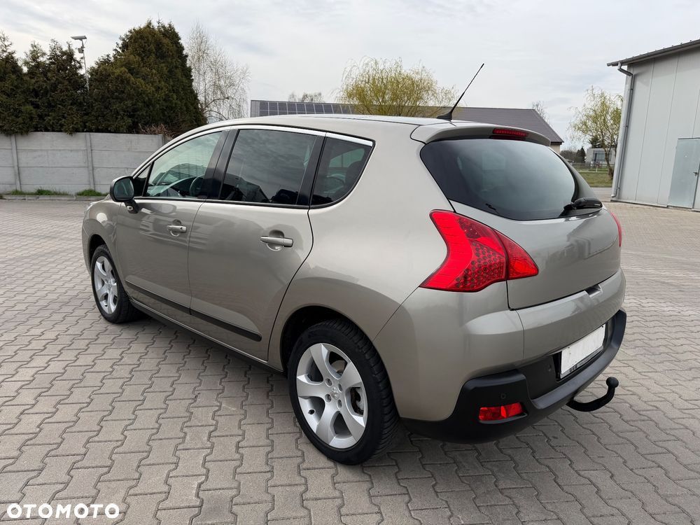 Peugeot 3008 HDi 115 Allure - 4