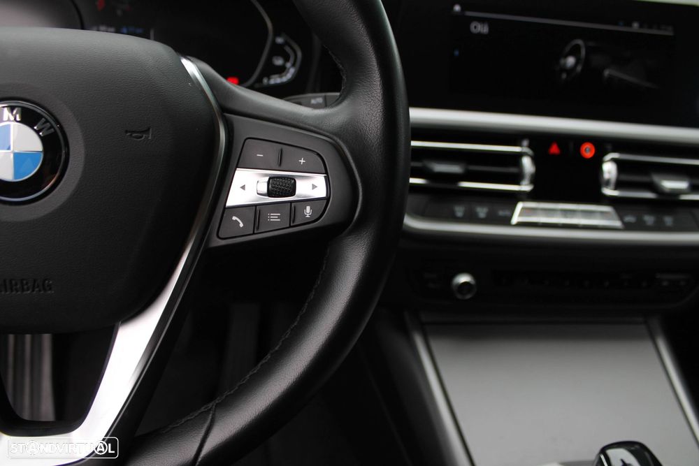 BMW 330 e Touring Auto - 13