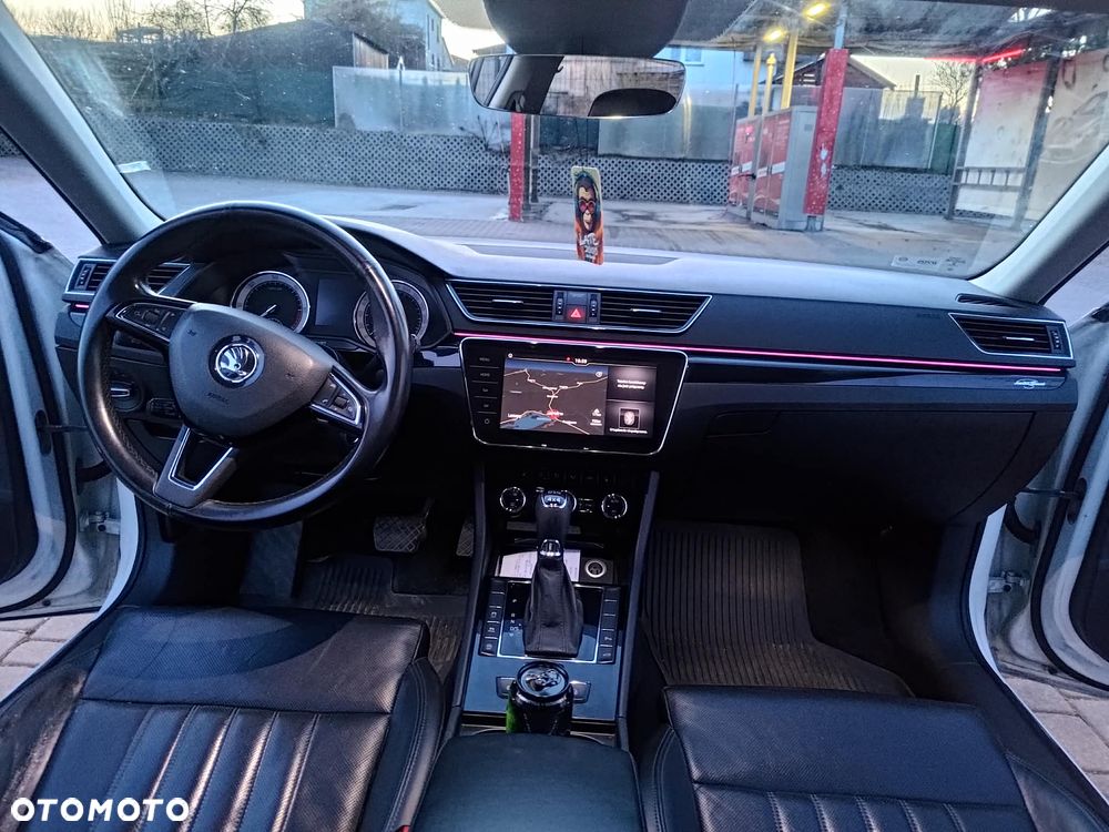 Skoda Superb 2.0 TDI 4x4 DSG L&K - 18